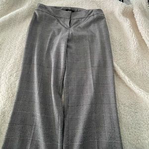 Size 4 Woman’s Nine West Slacks